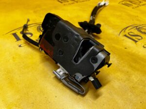 ZAMEK DRZWI PRZÓD LEWY FORD ESCAPE MK4