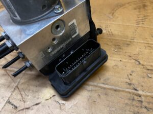 POMPA HAMULCOWA ABS MERCEDES GL X166