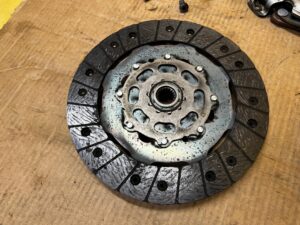 KOMPLET SPRZĘGŁO KOŁO DMUMASOWE TARCZA DOCISK PEUGEOT 2008 II 1.5 BLUE HDI