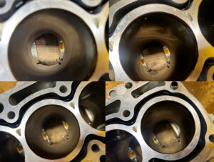 BLOK SILNIKA SŁUPEK PANEWKI TOYOTA RAV4 V 2.5 HYBRID XA25A