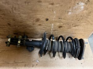 AMORTYZATOR MCPHERSON PRZÓD PRAWY TOYOTA AURIS II 1.8 HYBRID