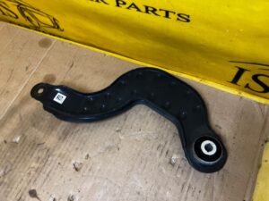 WAHACZ TYŁ TYLNY POPRZECZNY PRAWY LEWY MERCEDES A W177 A35 AMG