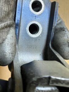 KOMPLET ZAWIASY DRZWI PRZÓD PRAWY TOYOTA AURIS II