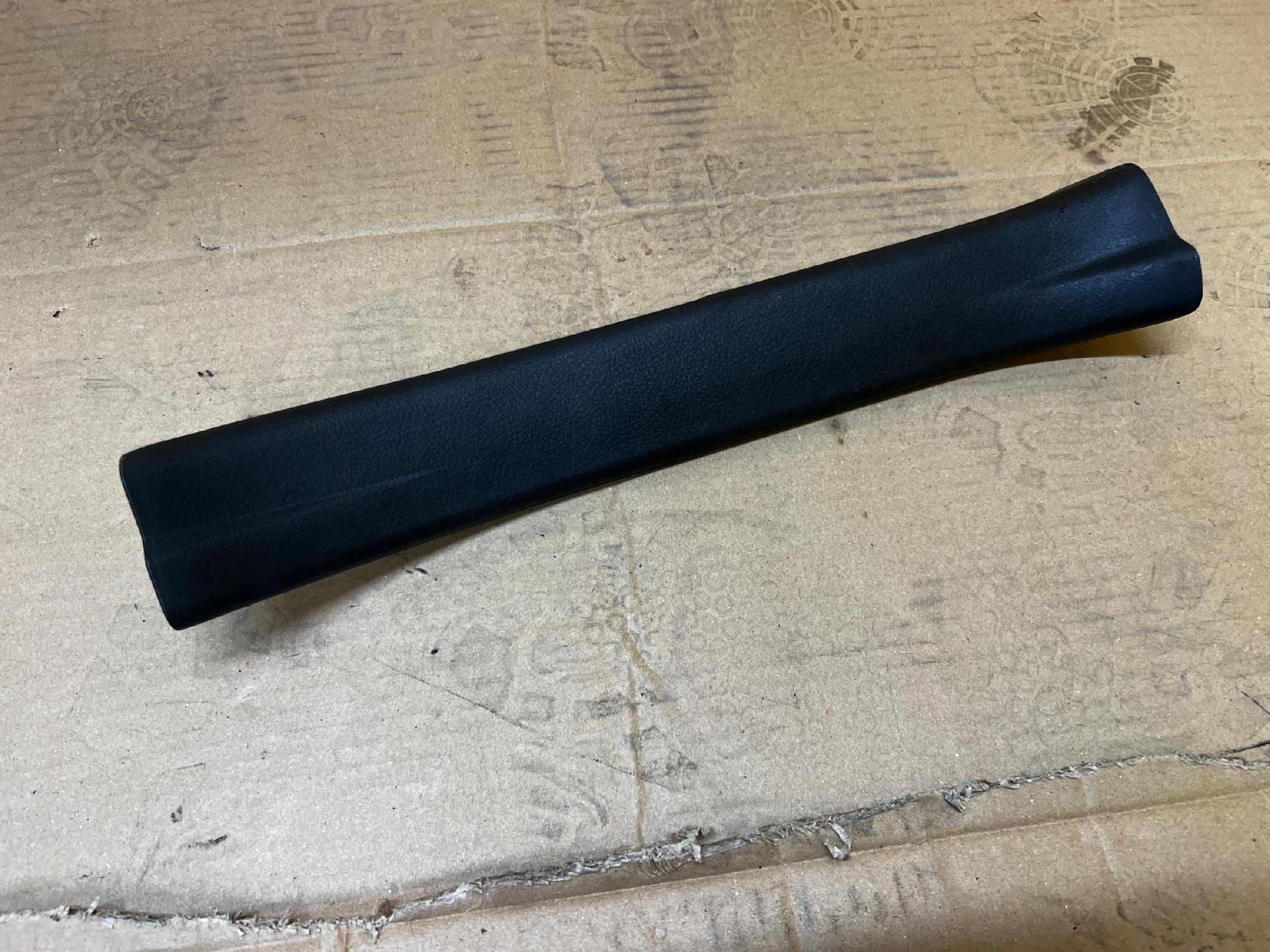 PLASTIK OSŁONA LISTWA PROGU PROGOWA TYŁ PRAWY TOYOTA AURIS II