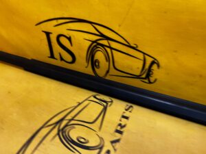 LISTWA ZGARNIAJĄCA USZCZELKA SZYBY DRZWI TYŁ LEWY FORD ESCAPE MK4