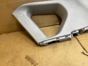 POSZYCIE OSŁONA OBUDOWA SŁUPKA C TYŁ PRAWY TOYOTA AURIS II HB