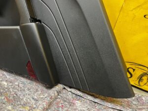 BOCZEK TAPICERKA DRZWI TYŁ PRAWY FORD ESCAPE MK4