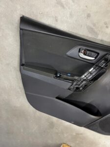 BOCZEK TAPICERKA DRZWI PRZÓD LEWY TOYOTA AURIS II LIFT