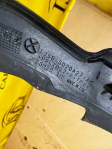 ZAKOŃCZENIE OSŁONA LISTWA PODSZYBIA LEWA FORD ESCAPE MK4 KUGA MK3