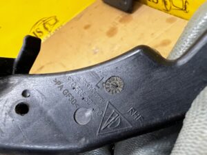 ŚLIZG MOCOWANIE WSPORNIK ZDERZAKA PRZÓD LEWY PORSCHE PANAMERA 970 I LIFT