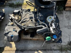 ZBIORNIK WLEW POMPA PALIWA MERCEDES GL X166 3.0 CDI 350 BLUETEC