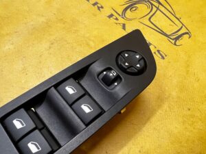 PANEL PRZYCISK PRZEŁĄCZNIK SZYB LUSTEREK DRZWI PRZÓD LEWY PEUGEOT 2008 II