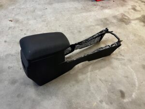 TUNEL ŚRODKOWY PODŁOKIETNIK TOYOTA AURIS II LIFT EU