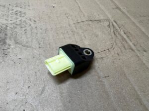 KOMPLET CZUJNIK UDERZENIA UDERZENIOWY TOYOTA AURIS II