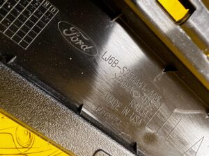 LISTWA SŁUPKA DRZWI TYŁ LEWY FORD ESCAPE MK4