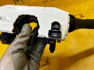 PAJĄK MANETKI PRZEŁĄCZNIK ZESPOLONY RENAULT MEGANE IV TALISMAN