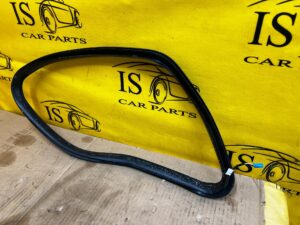 USZCZELKA SZYBY KAROSERYJNEJ BŁOTNIKA TYŁ PRAWA PRAWY MERCEDES GL X166