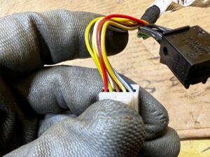 LUSTERKO ZEWNĘTRZNE LEWE 20 10+10 PIN KAMERA ASYSTENT MERCEDES GL X166 149