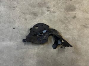 OSŁONA ZAŚLEPKA PODSZYBIA PRAWA FORD ESCAPE MK4