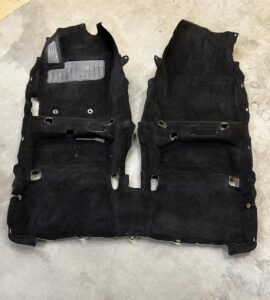 KOMPLET WYKŁADZINA DYWAN WNĘTRZA PODŁOGI TOYOTA AURIS II EU HB