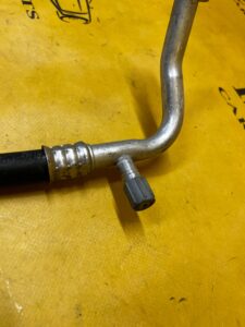 PRZEWÓD RURA RURKA WĄŻ KLIMATYZACJI INFINITI Q30 2.0 T