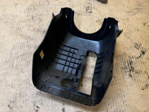 KOMPLET OSŁONA OBUDOWA KOLUMNY KIEROWNICZEJ TOYOTA AURIS II EU