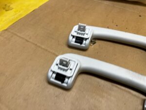 KOMPLET RĄCZKI UCHWYTY PODSUFITKI FORD ESCAPE MK4 KUGA MK3