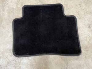 DYWANIKI WYCIERACZKI WELUROWE ORYGINALNE PRZÓD TYŁ MERCEDES C W206 AMG EU
