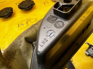 PANEL PRZYCISK PRZEŁĄCZNIK SZYBY DRZWI TYŁ LEWY PEUGEOT 2008 II