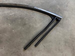 RAMKA USZCZELKA DRZWI PRZÓD LEWY FORD ESCAPE MK4