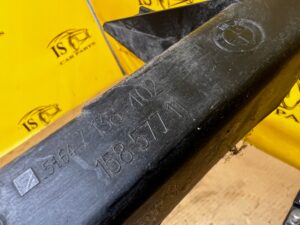 ŚLIZG MOCOWANIE WSPORNIK ZDERZAKA LAMPY PRZÓD PRAWY BMW 3 E90 E91 LIFT LCI