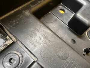 MOCOWANIE UCHWYT PODSTAWA OBUDOWA AKUMULATORA FORD ESCAPE MK4 KUGA MK3