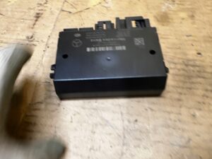 MODUŁ STEROWNIK HAKA HOLOWNICZEGO INFINITI Q30 MERCEDES GL X166