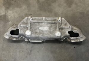 BLACHA OSŁONA TERMICZNA WYDECHU MERCEDES A W177 A45S A45 A35 2.0 B