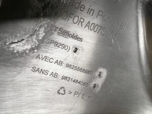 PLASTIK OSŁONA LISTWA PROGU PROGOWA TYŁ LEWY LEWA PEUGEOT 2008 II