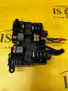 SKRZYNKA BEZPIECZNIKÓW PRZEKAŹNIKÓW MODUŁ MERCEDES A W177 A35 AMG 2.0 B