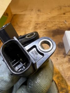 2 X CZUJNIK POZYCJI WAŁKA ROZRZĄDU TOYOTA RAV4 V 2.5 HYBRID