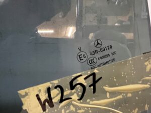 SZYBA DRZWI TYŁ LEWY LEWA MERCEDES CLS W257 2019R