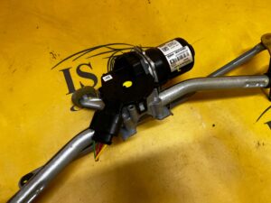 MECHANIZM SILNIK WYCIERACZEK PRZÓD PEUGEOT 2008 II EU