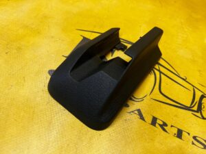 OSŁONA PROWADNICY SZYNY FOTELA PRZÓD LEWY MERCEDES A W177