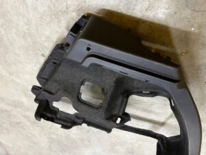 TAPICERKA BOCZEK BAGAŻNIKA TYŁ PRAWY PRAWA TOYOTA AURIS II HB