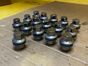 KOMPLET NAKRĘTKI DO KÓŁ 5 SZT RANGE ROVER LAND ROVER