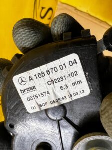 MECHANIZM SILNIK SILNICZEK SZYBY TYŁ PRAWY MERCEDES GL X166