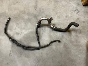 PRZEWÓD RURA RURKA WĄŻ WODY TOYOTA AURIS II 1.8 HYBRID