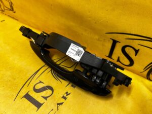 KLAMKA ZEWNĘTRZNA DRZWI PRZÓD LEWY FORD ESCAPE MK4 UM