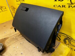 SCHOWEK PASAŻERA DESKI KONSOLI PRAWY MERCEDES A W177