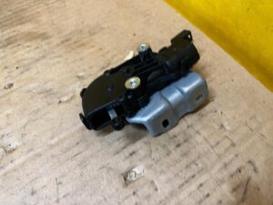 MECHANIZM SILNIK SILNICZEK SZYBY TYŁ PRAWY MERCEDES GL X166