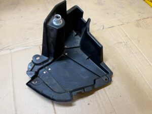 PŁYTA OSŁONA PODWOZIA TYŁ LEWY LEWA TOYOTA AURIS II HB