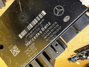 MODUŁ STEROWNIK HAKA HOLOWNICZEGO INFINITI Q30 MERCEDES GL X166