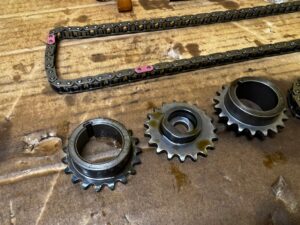 KOMPLET ROZRZĄD ŁAŃCUCH KOŁO ŚLIZG ROZRZĄDU TOYOTA RAV4 V 2.5 HYBRID XA25A